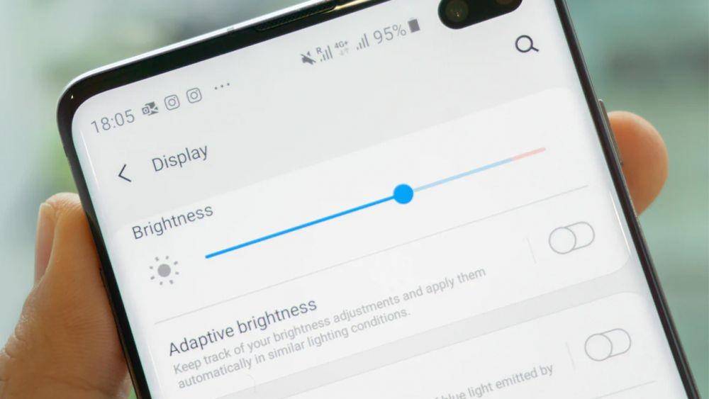 ilustrasi brightness smartphone (dok. Samsung)