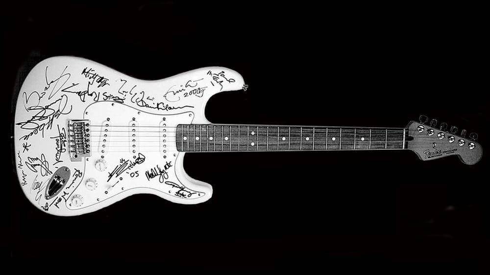 Stratocaster "Reach Out to Asia" (vintageguitarprice.com)