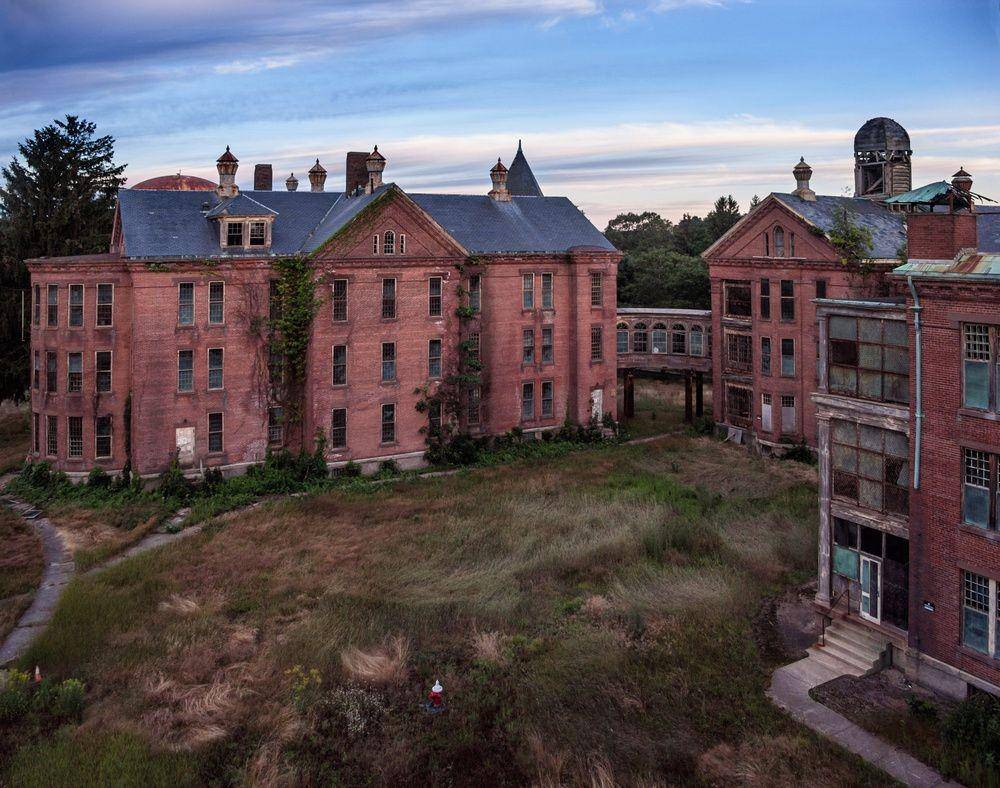 RSJ Taunton (abandonedamerica.us)