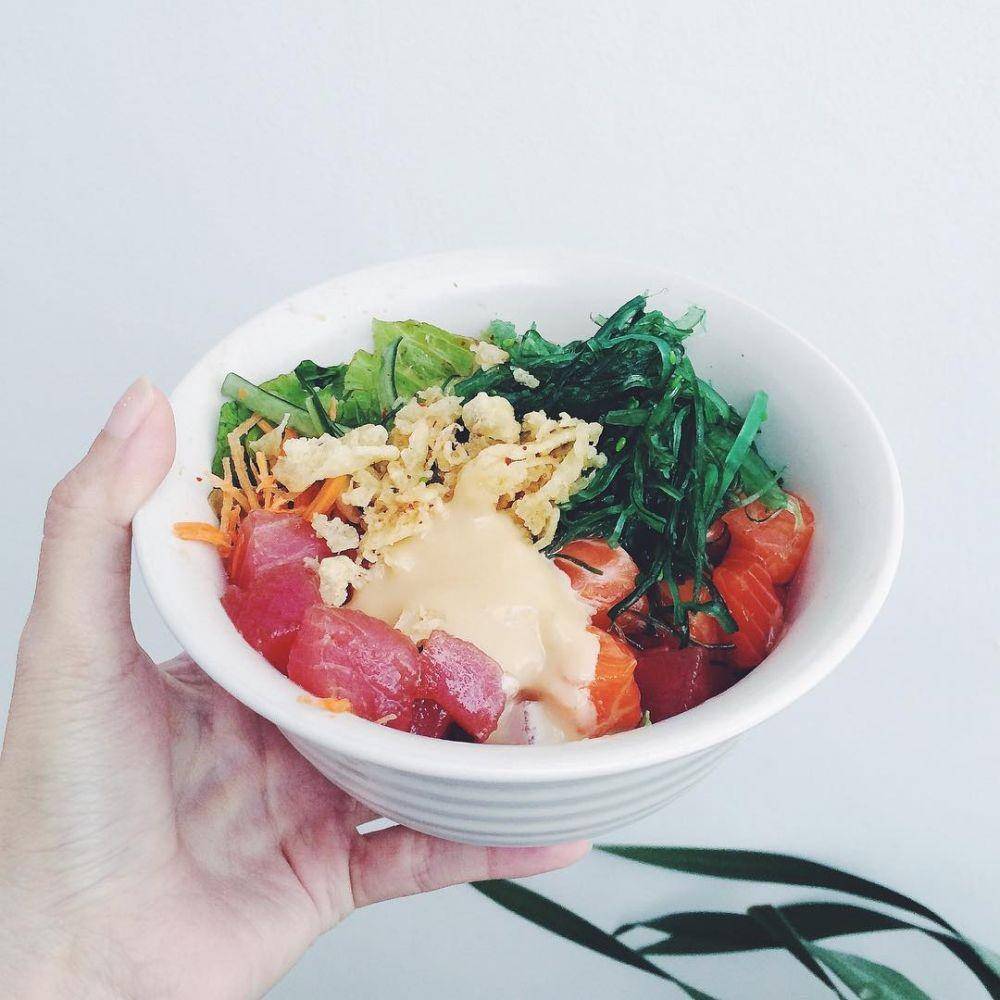 Ilustrasi menu di Honu Poke & Matcha Bar (instagram.com/tira_patricia)