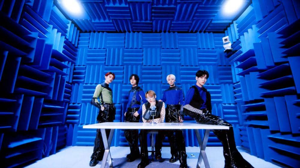 cuplikan MV 'Magic' (Youtube.com/HYBE LABELS)