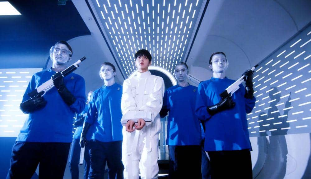 cuplikan MV 'Magic' (Youtube.com/HYBE LABELS)