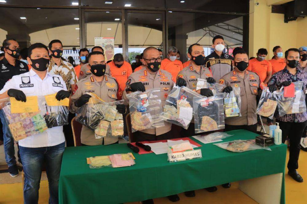 Polres Jakarta Utara tangkap 40 preman yang melakukan pemerasan ke sopir truk. (dok. Polres Jakarta Utara)