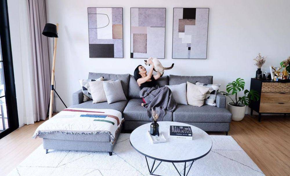 Rumah Tyas Mirasih yang bergaya minimalis. (instagram.com/tyasmirasih)