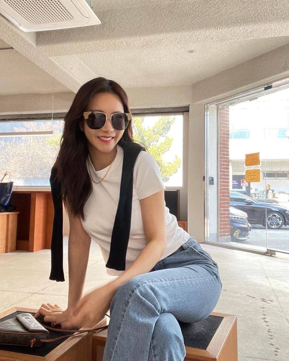 Kim Jung Ah (instagram.com/jjung_a_kim)