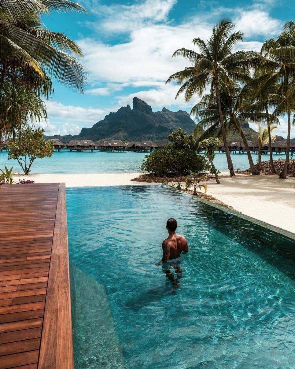 Four Season Resort Bora Bora (instagram.com/fsborabora)