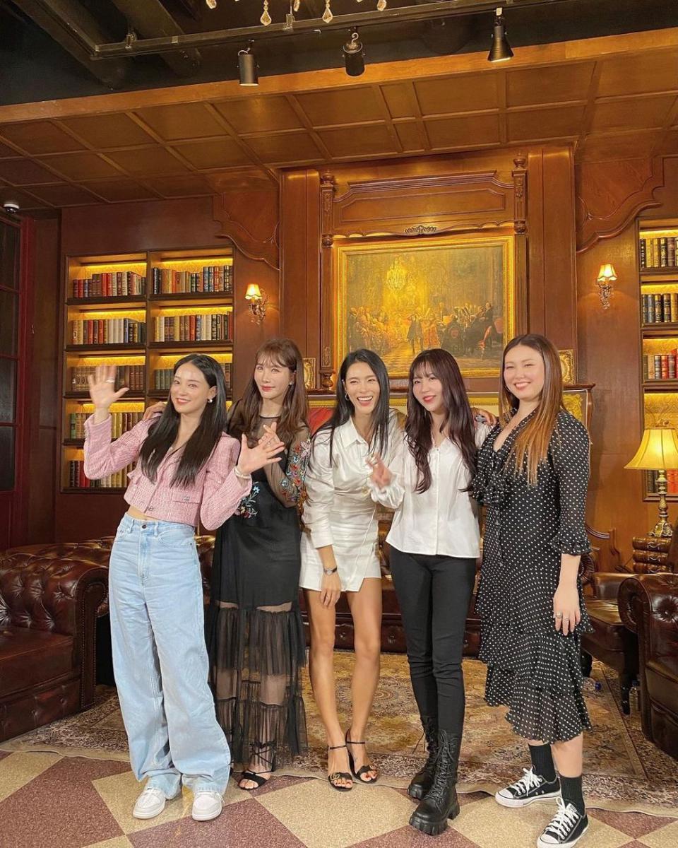 Tak Hanya 'Bang!', 5 Lagu After School Ini Juga Easy Listening