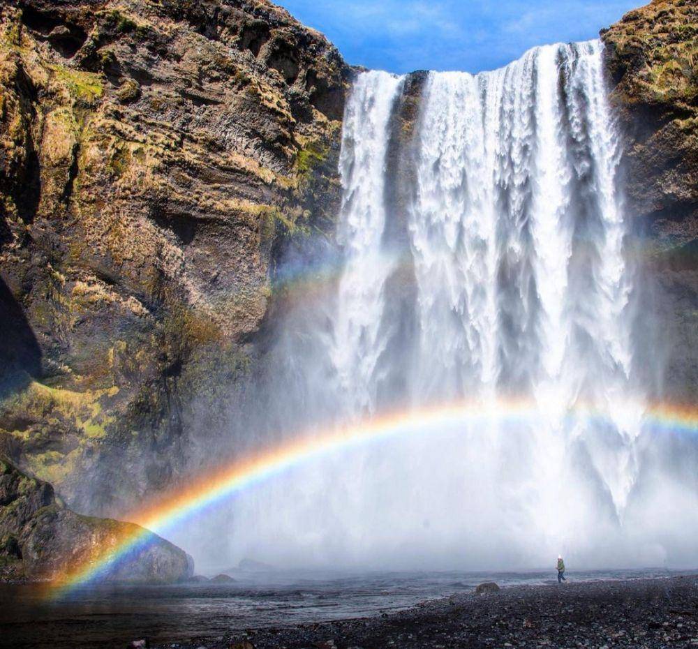 pesona Skógafoss (Instagram.com/paulyvella)