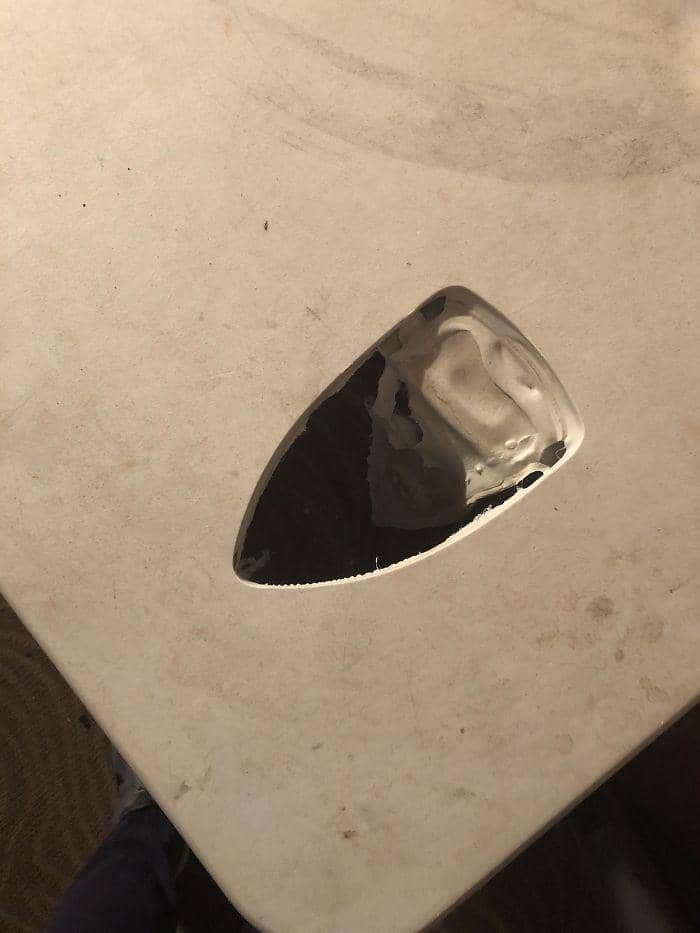 momen apes saat menyetrika (reddit.com/emmitremus27)