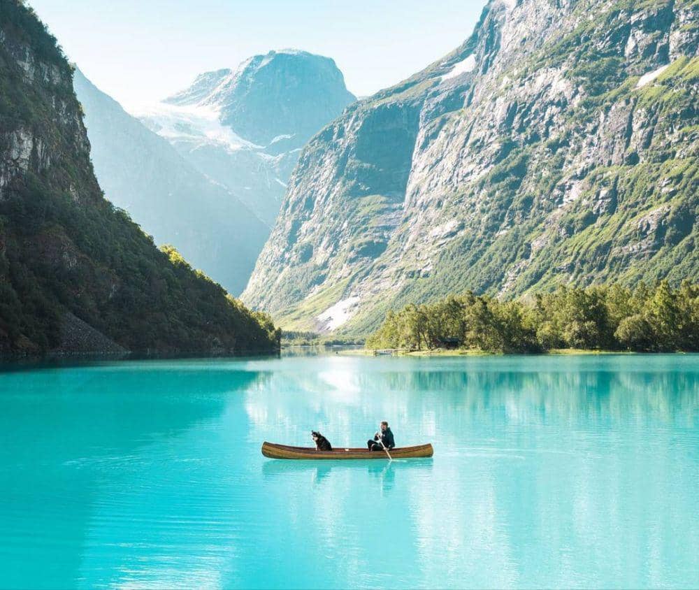 Danau Lovatnet (instagram.com/sondreforsell)