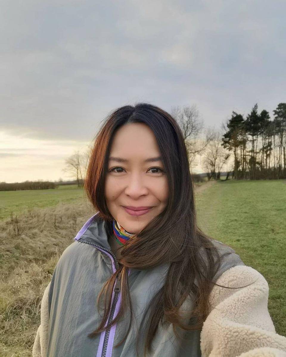 Sarinrat Thomas (instagram.com/j.e.a.r.f.u.l)