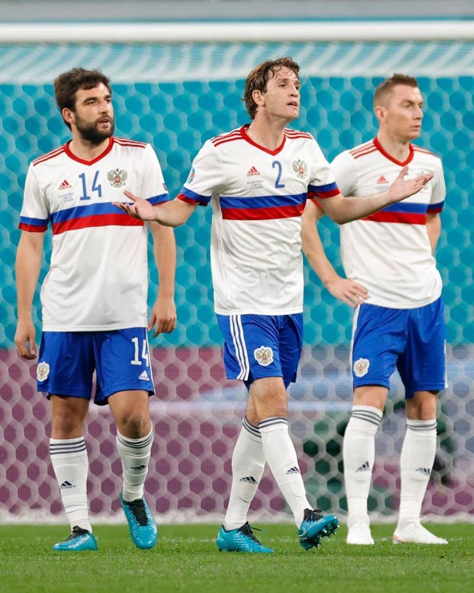 Jersei tandang Rusia di Piala Eropa 2020. (Instagram/teamrussia)