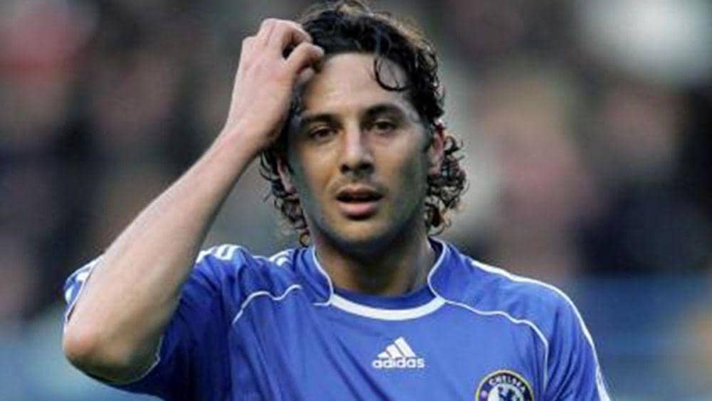 Claudio Pizarro ketika membela Chelsea. (eurosport.com)