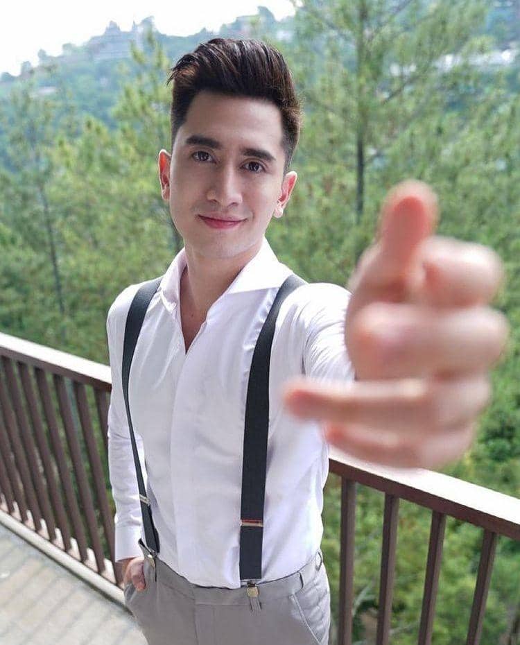 Groomsmen leslar (Instagram.com/bramastavrl)