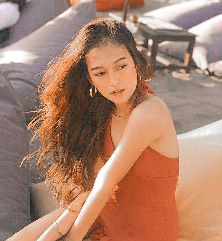 potret Eugine GLASS (Instagram.com/euginelavina)