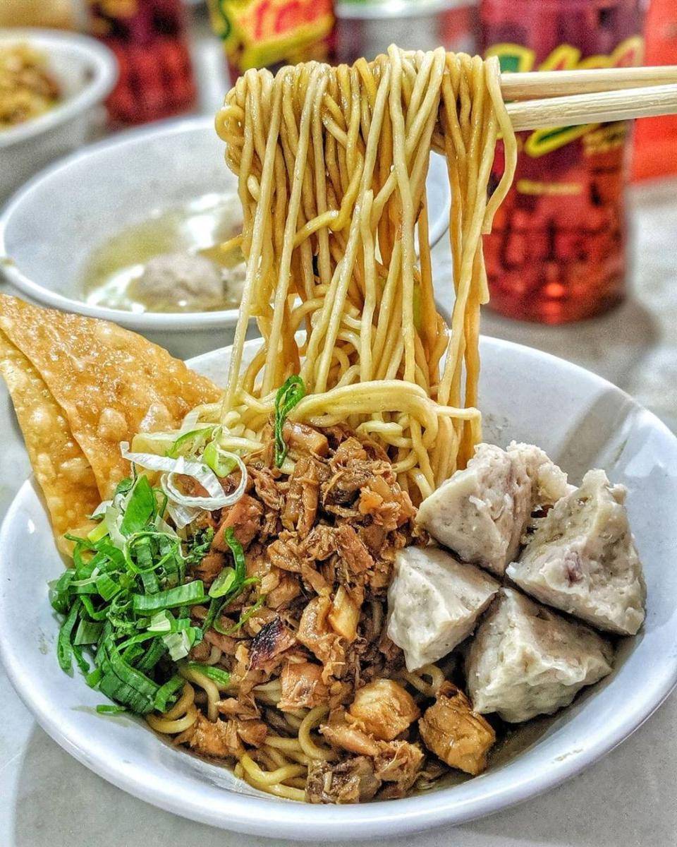 Mi Ayam Bakso Yunus (instagram.com/bubueataway)