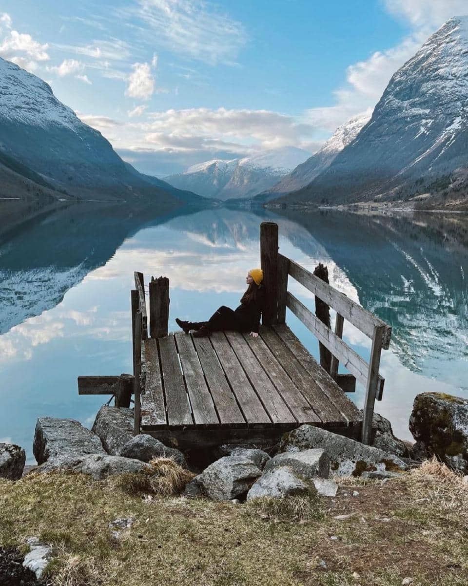 Danau Lovatnet (instagram.com/karinaejorgensen)