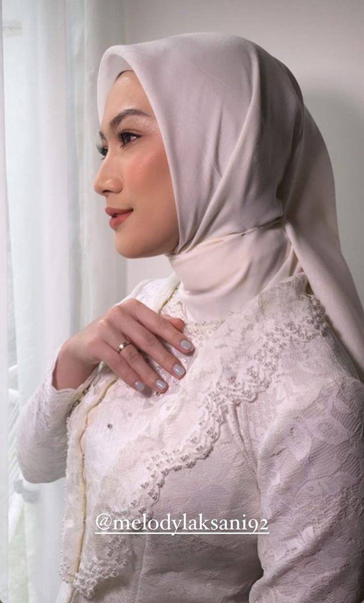 Bridesmaid leslar (Instagram.com/melodylaksani92)