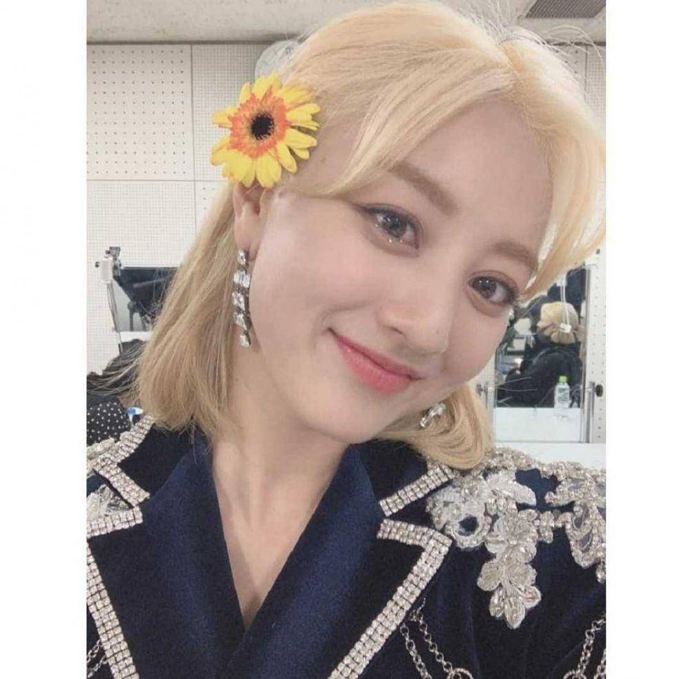 Jihyo TWICE (instagram.com/twicetagram)