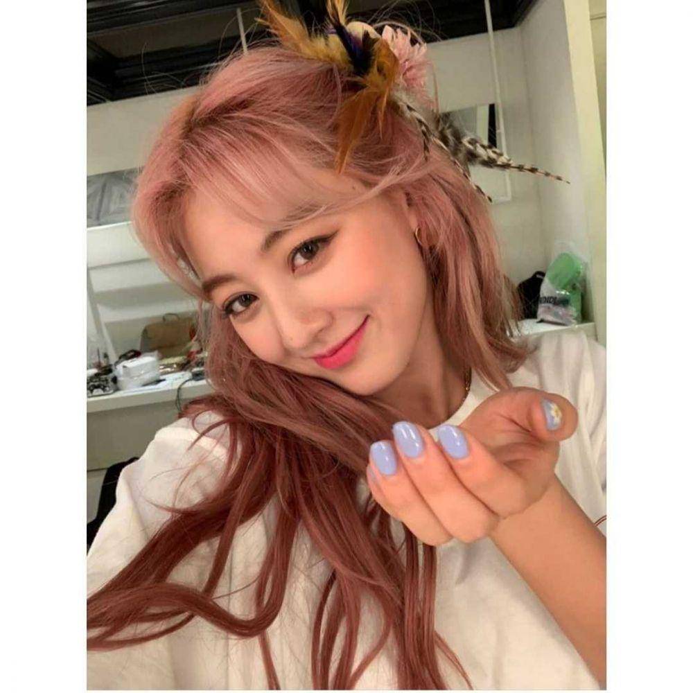 Jihyo TWICE (instagram.com/twicetagram)