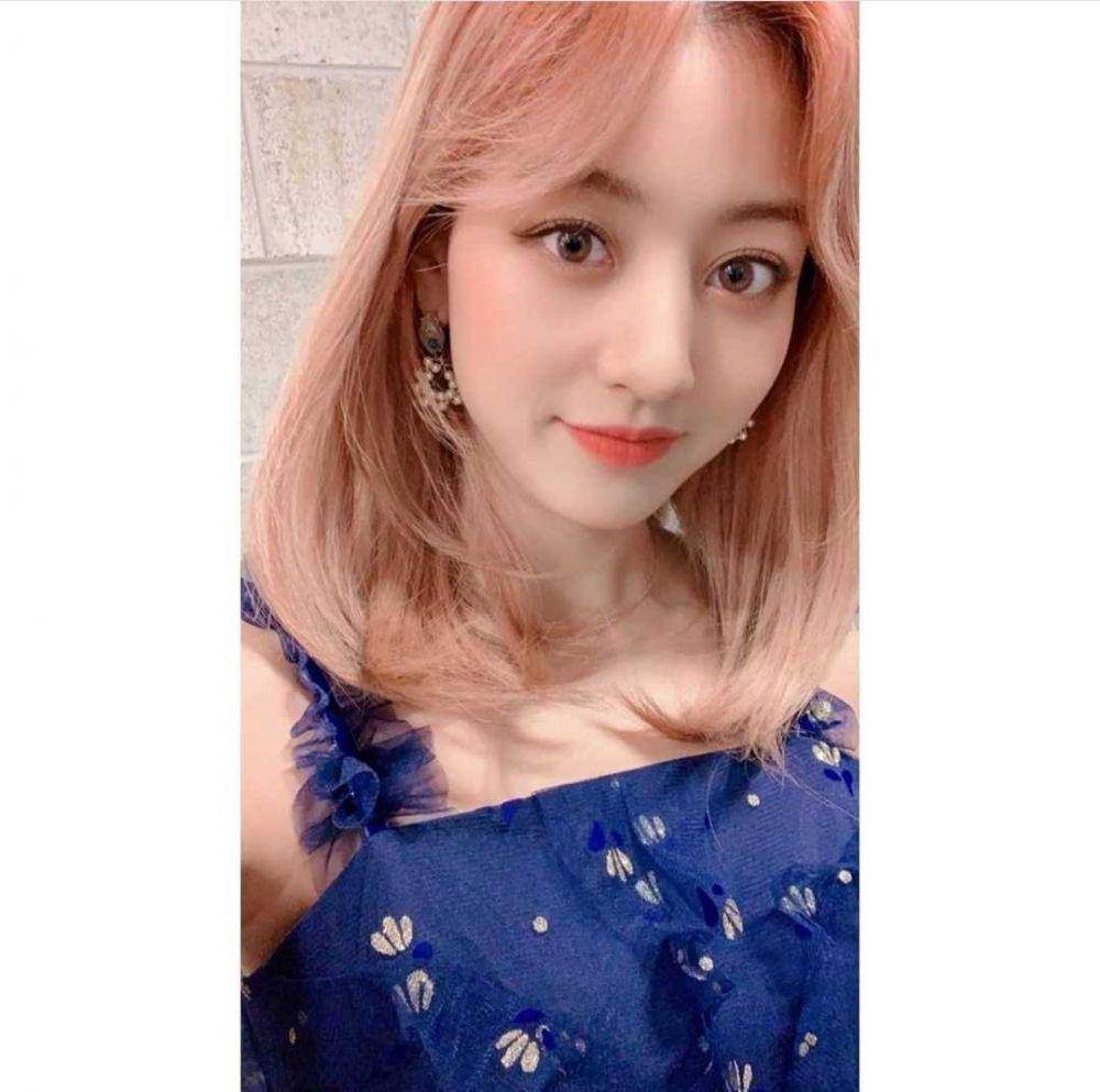 Jihyo TWICE (instagram.com/twicetagram)