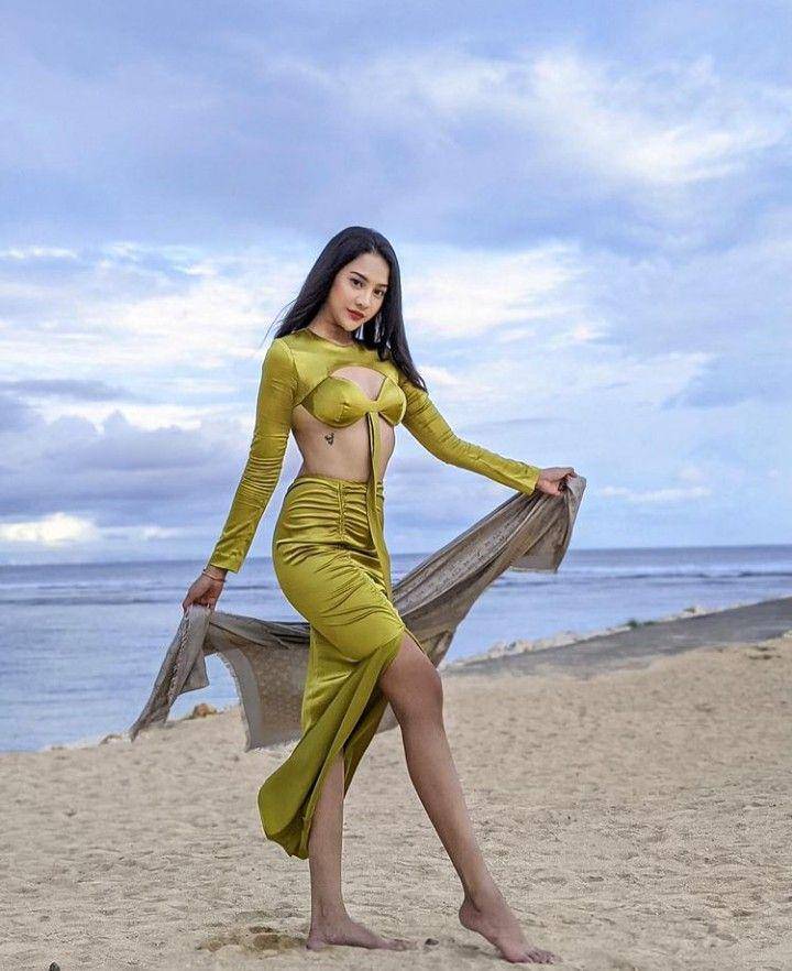 Anya Geraldine (instagram.com/anyageraldine)