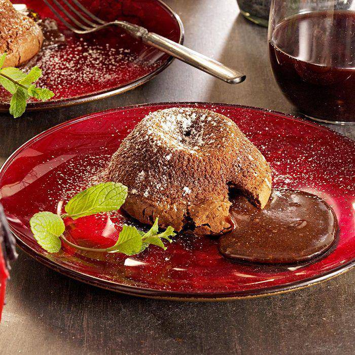 Molten choco espresso cake (tasteofhome.com)