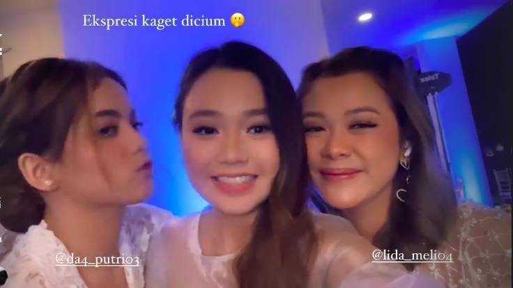 Tamu undangan lamaran Lesti dan Billar (instagram.com/da4_aulia)
