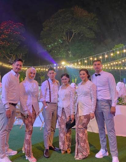Tamu undangan lamaran Lesti dan Billar (instagram.com/shaniaindryn)