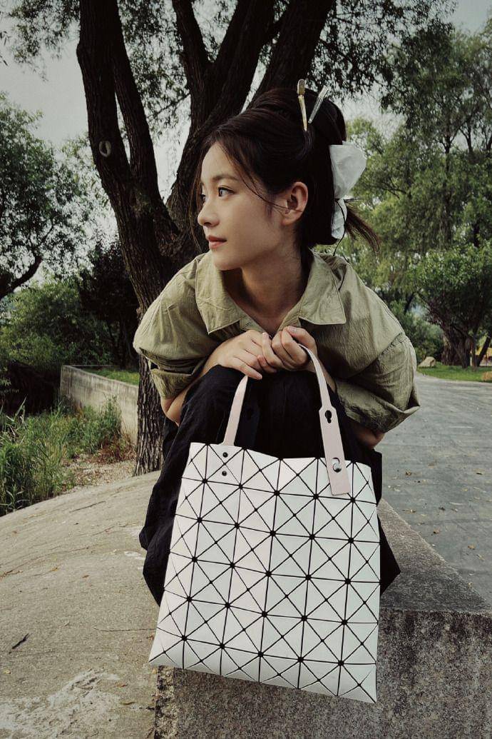 Teresa Li (weibo.com/u/5886191812)