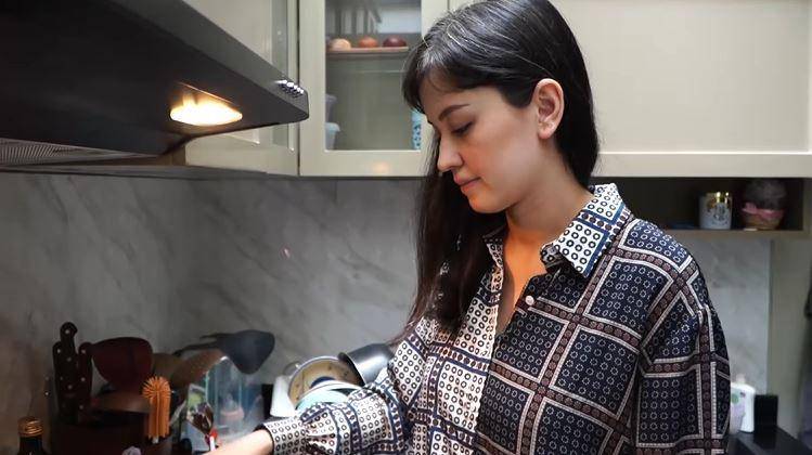 rambut Kimberly Ryder (Youtube.com/edward kimberly)