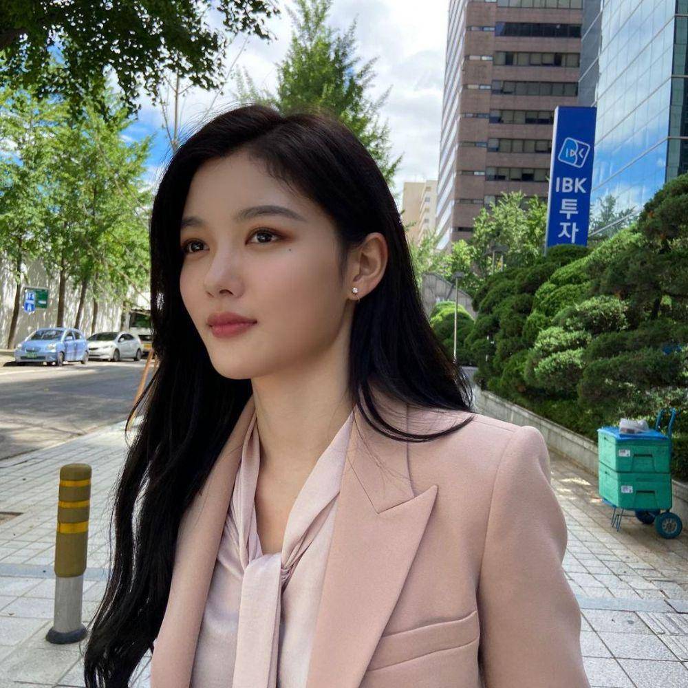 Kim Yoo Jung (instagram.com/you_r_love)