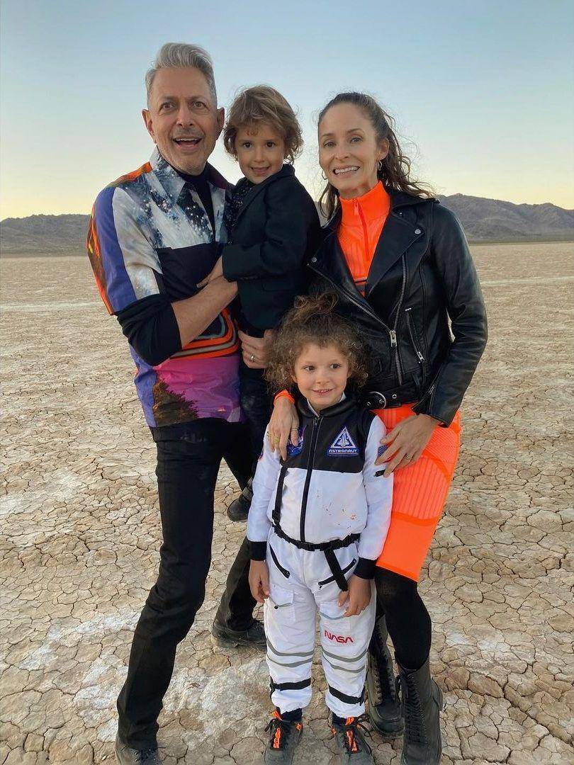 Jeff Goldblum, River Joe Goldblum, Emilie Livingston, Charlie Ocean Goldblum (instagram.com/emiliegoldblum)