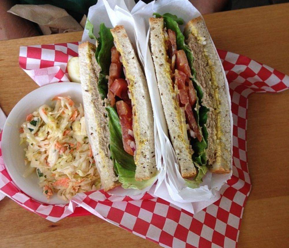 chopped liver sandwich (Instagram.com/1kid1k9and1cat)