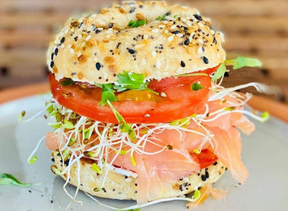 bagel and lox (Instagram.com/signatureconcoctions)