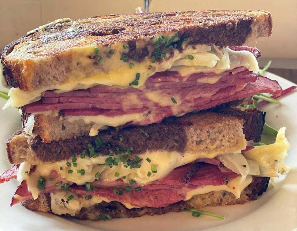 pastrami on rye (Instagram.com/bobswellbread)