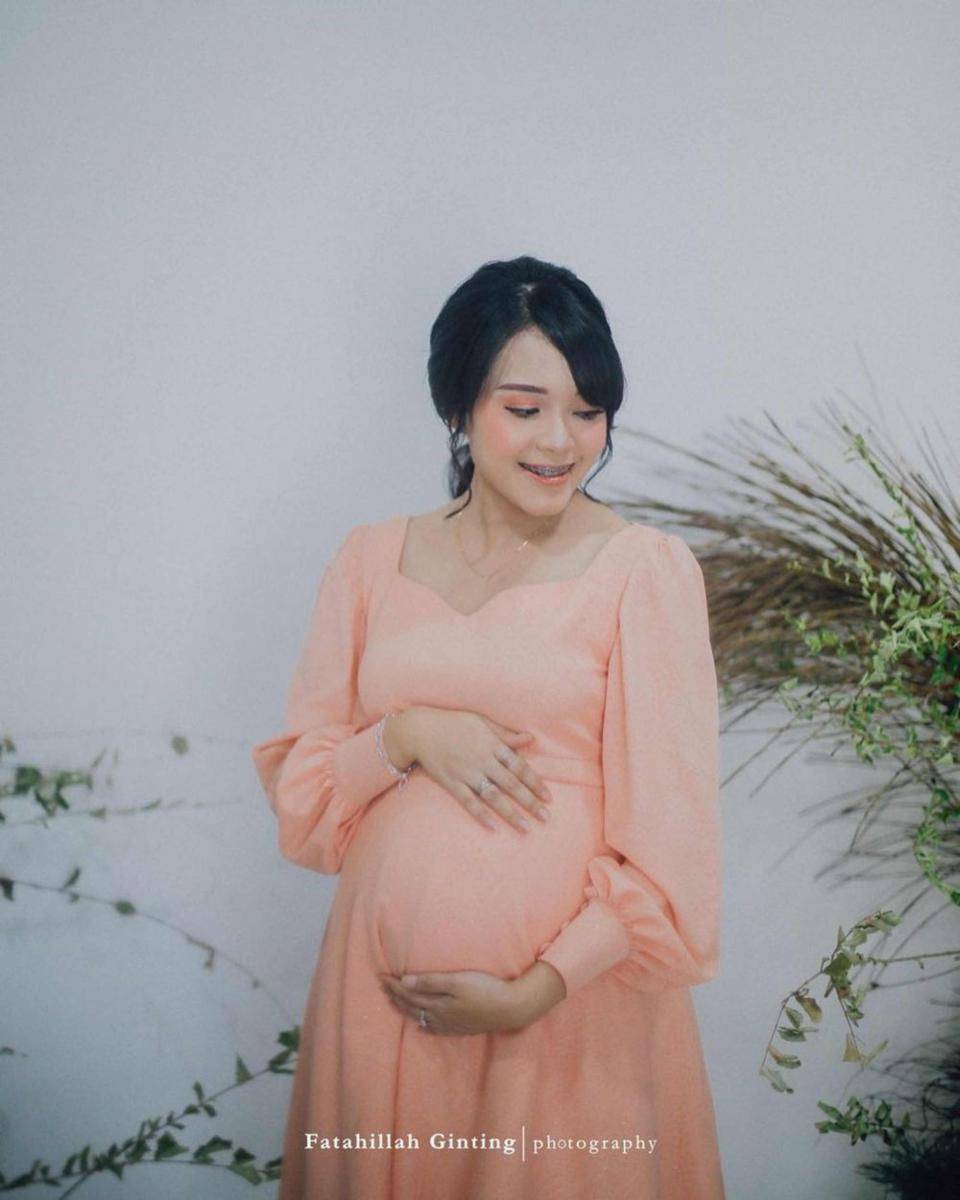 Istri Babe Cabiita dari awal hamil hingga melahirkan anak kedua (Fatahillahginting via Instagram.com/fatiyw/)