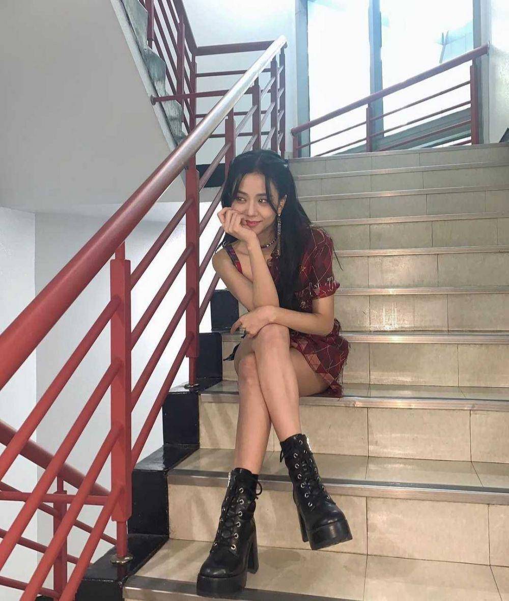 Jisoo BLACKPINK (instagram.com/sooyaaa__)