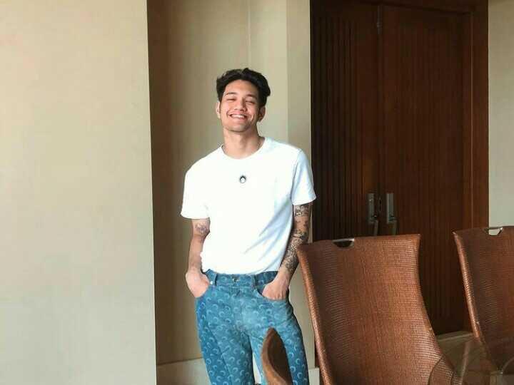 Unggah Foto Bareng BCL, 10 Potret Jethro Armand Anak Jennifer Jill