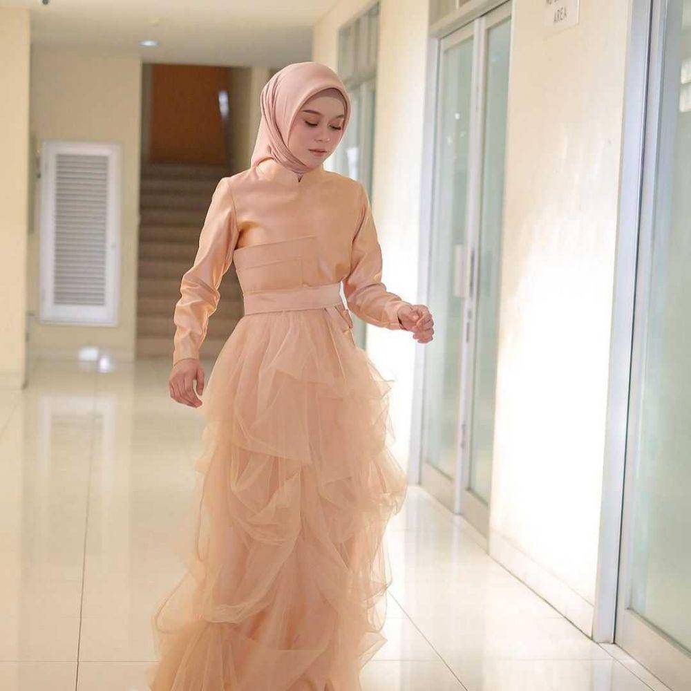 Lesty Kejora kenakan dress. (instagram.com/lestykejora)