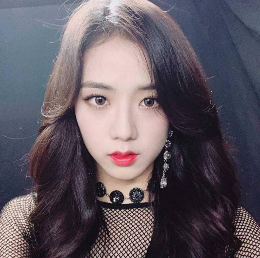 Jisoo BLACKPINK (instagram.com/sooyaaa__)
