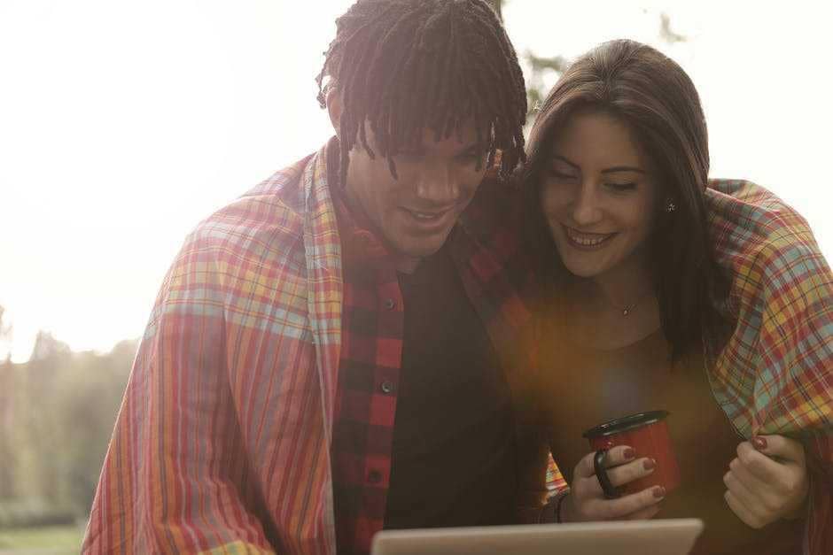 Ilustrasi hubungan bahagia (pexels.com/Andrea Piacquadio)