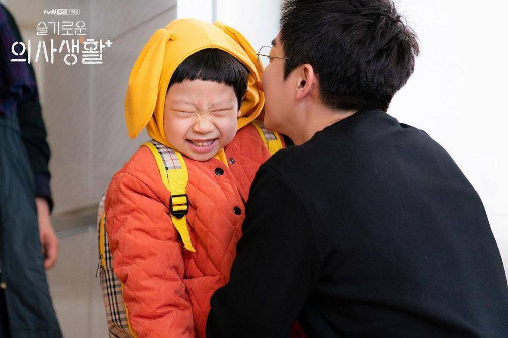 Kim Jun di drama Hospital Playlist (instagram.com/hospitalplaylist_official)