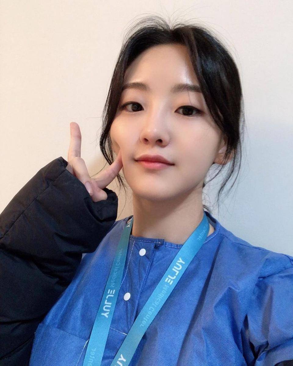 Jo Yi Hyun di drama Hospital Playlist (instagram.com/yihyun_1208)