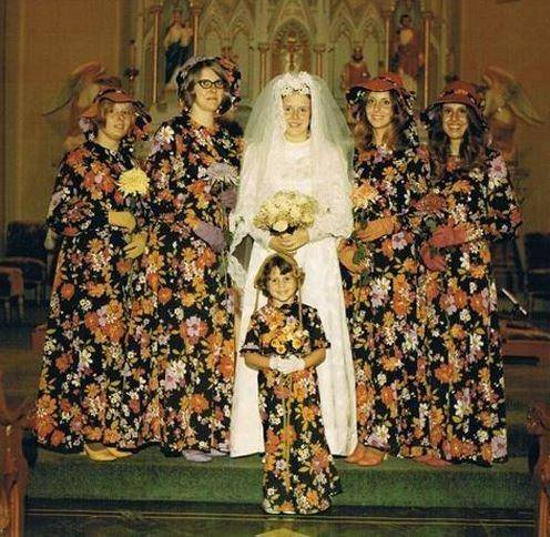 pemotretan pengantin dan bridesmaid (cheezburger.com)