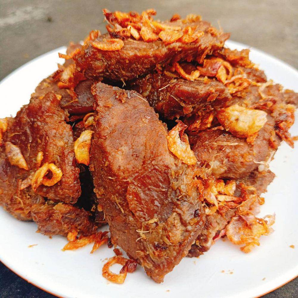 Gepuk daging (instagram.com/mangan_mangan.id)