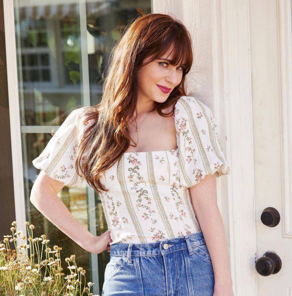 Zooey Deschanel (instagram.com/zooeydeschanel)