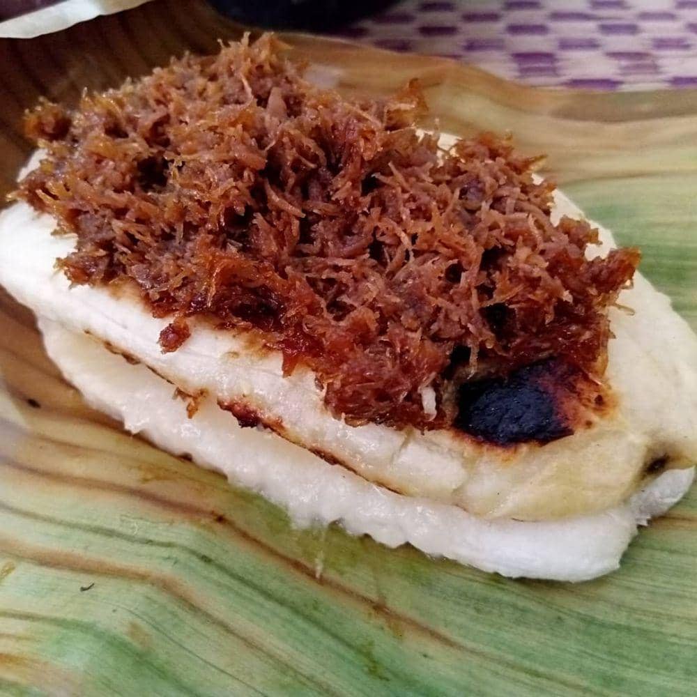 Pisang kapik (instagram.com/lapau_rasa)