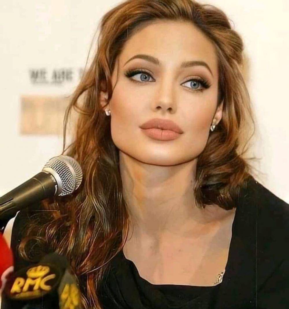 Angelina Jolie (instagram.com/angelinajolie_offiicia)