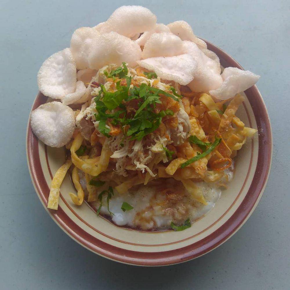 semangkuk bubur ayam rampal (instagram.com/nggragas.id)